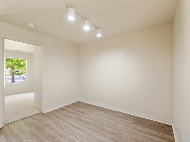 Building Photo - 3 Bedroom Limited Supply******Minutes from...