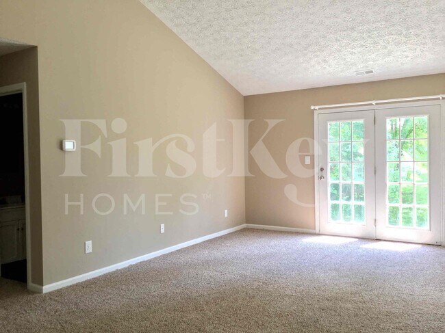 Building Photo - 10531 Moqui Ct