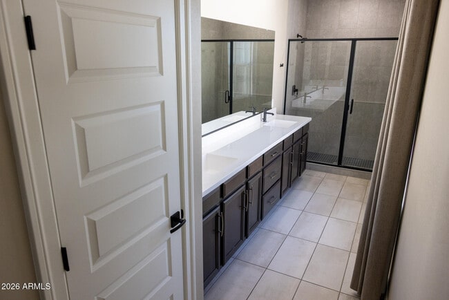 Building Photo - 2462 E Lovebird Ln