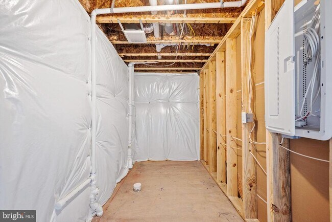 Building Photo - 116 Woodford Dr