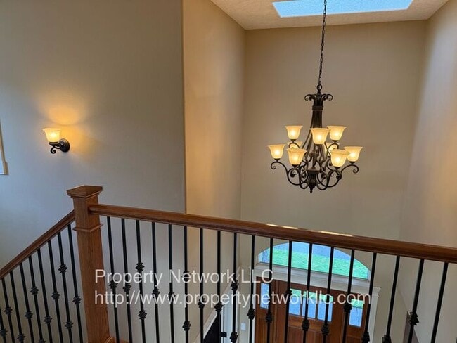 Building Photo - Spectacular 4 Bedroom Home in Gresham