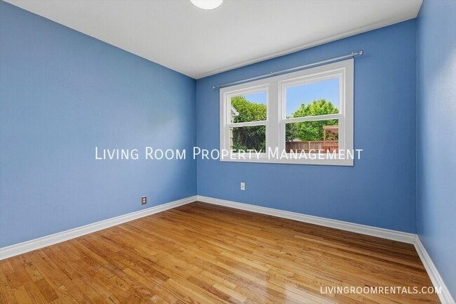 Building Photo - 6025 NE 14th Ave