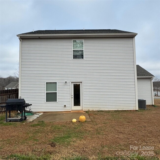 Building Photo - 8012 Camden Crossing