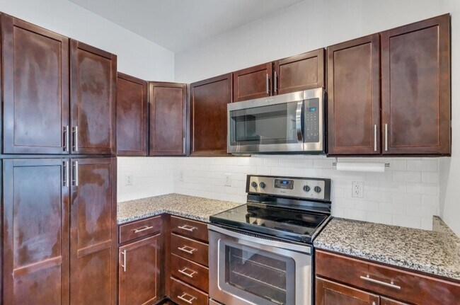 Building Photo - 1118 Litton Ave