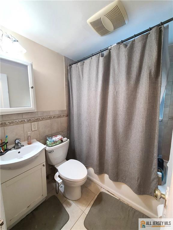 Building Photo - 23 Coolidge Ave