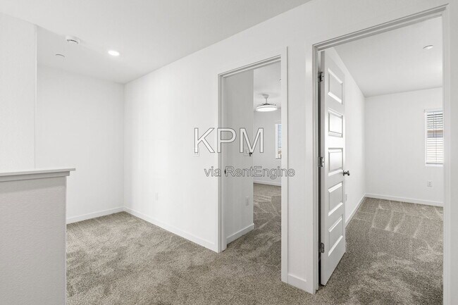 Building Photo - 10925 Admiral Cv Wy