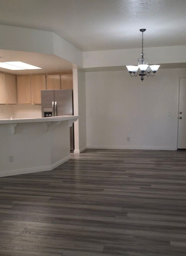 Building Photo - 2081 Blackberry Cir