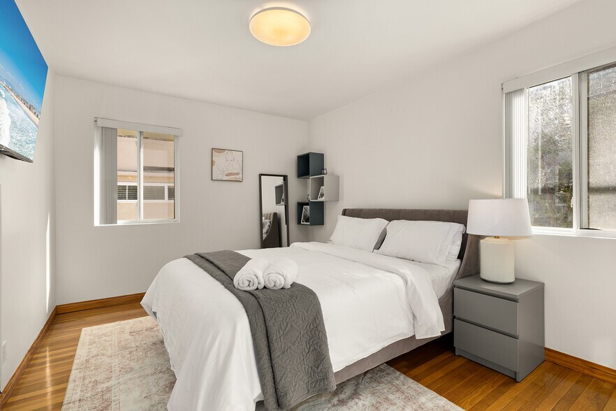 Building Photo - 1169 Amherst Ave