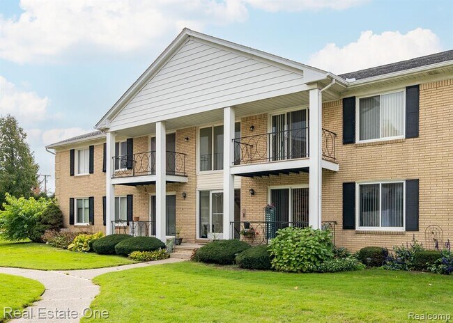 Building Photo - 37095 Nottingham Dr