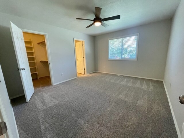 Building Photo - 5008 N Rothmans Ave