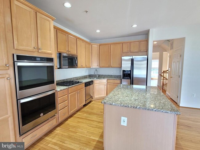 Building Photo - 1509 Rutland Way