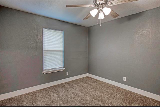 Building Photo - 307 Dee Ln