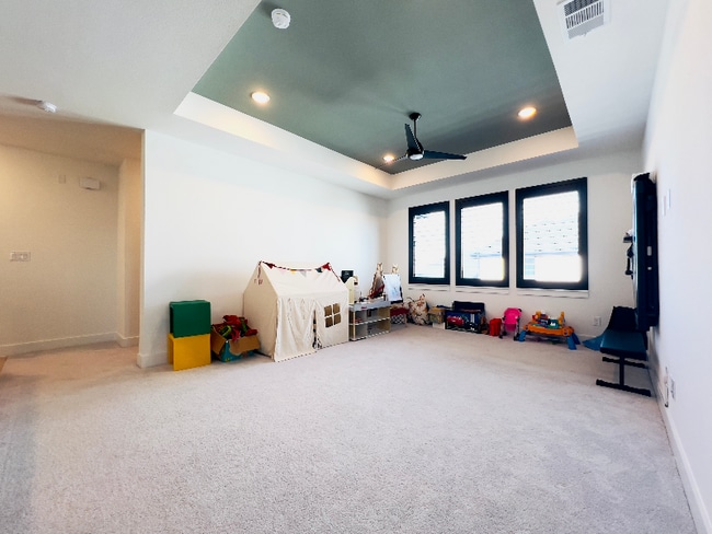 Building Photo - 4231 Splitrock Dr