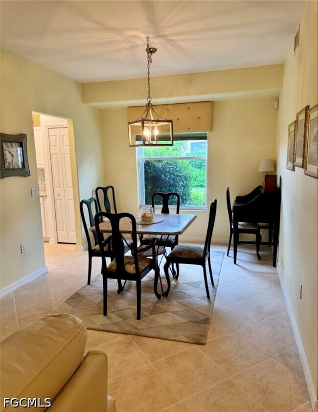 Building Photo - 11033 Mill Creek Way