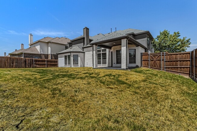 Building Photo - 14020 Sparrow Hill Dr