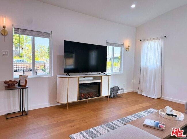 Building Photo - 4879 Hartwick St