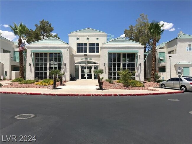 Building Photo - 7100 W Pirates Cove Rd