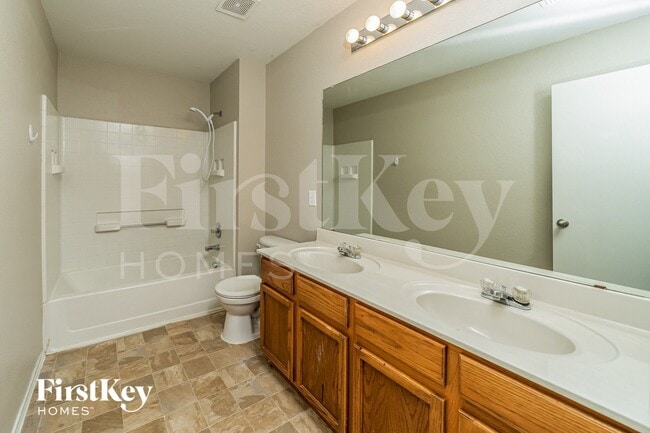 Building Photo - 13829 Sonterra Ranch Rd