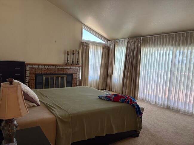 Building Photo - 948 Ettin Ave
