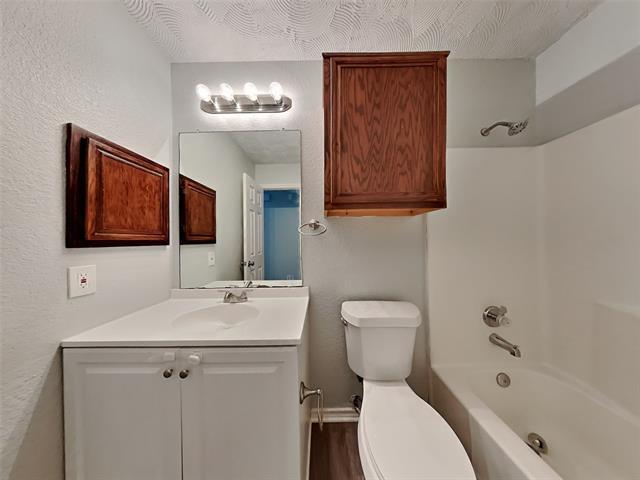 Building Photo - 12619 Summer Hill Dr