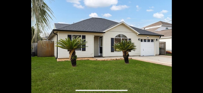 Building Photo - 142 Beach Dr