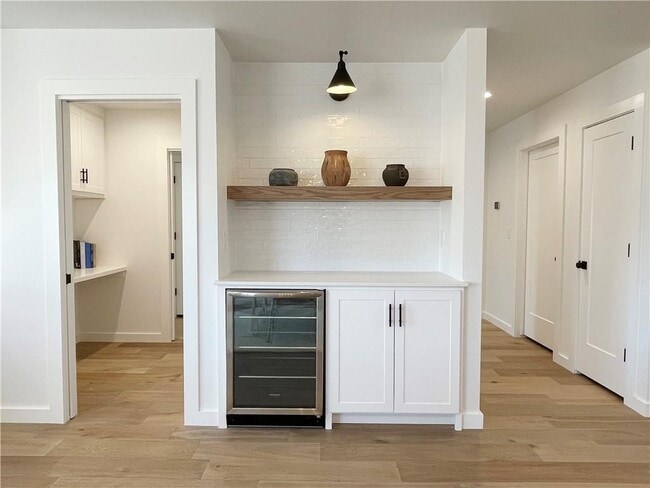 Building Photo - Charming 3-Bed Oasis in Central OKC