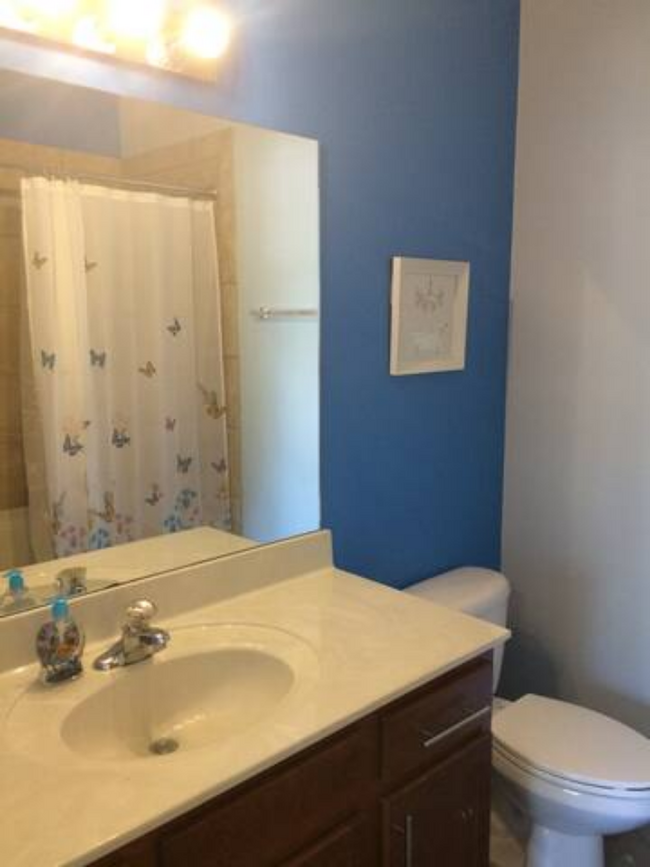 Bathroom in 1st bdrm - 412A McClellan Ave