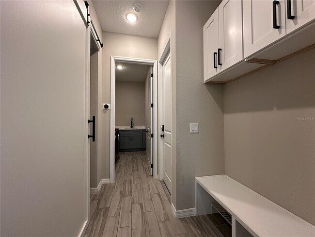 Building Photo - 342 Windward Way