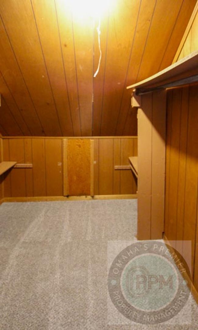 Building Photo - Spacious 4bd/2Ba Home