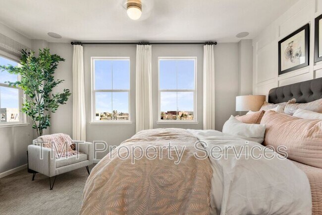 Building Photo - 4435 Rhone Walk