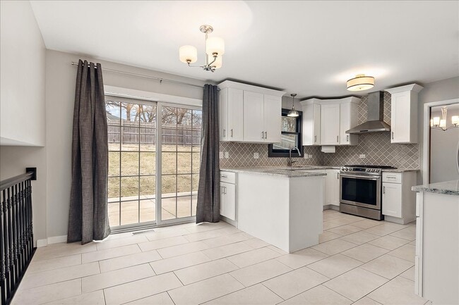 Building Photo - 7440 W Manitoba Dr