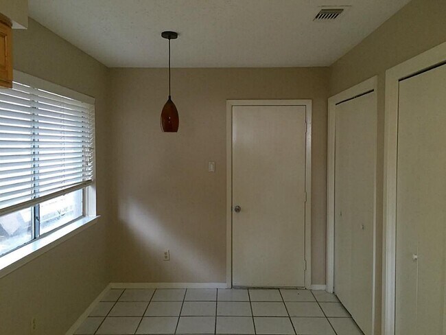 Building Photo - 17915 Wild Willow Ln
