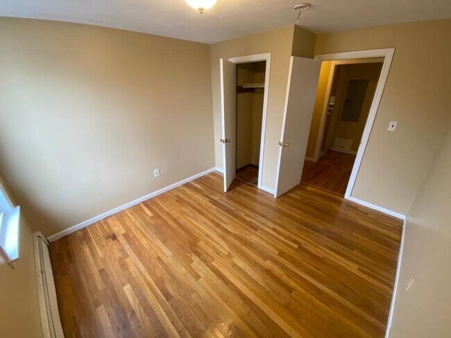 Building Photo - 5 Lowden Ave