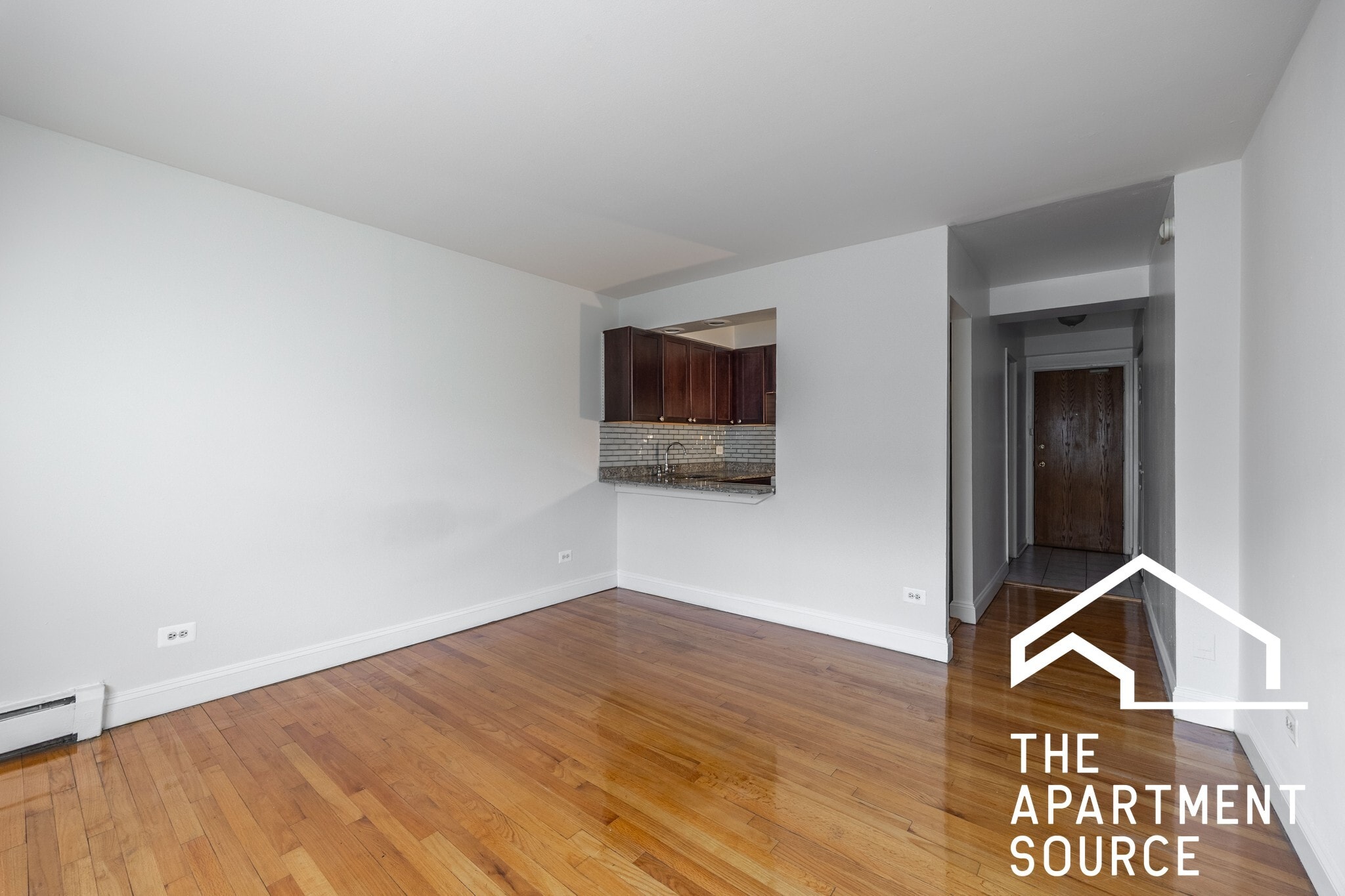 Building Photo - 6831 N Greenview Ave