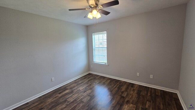 Building Photo - 125 Preston Ln