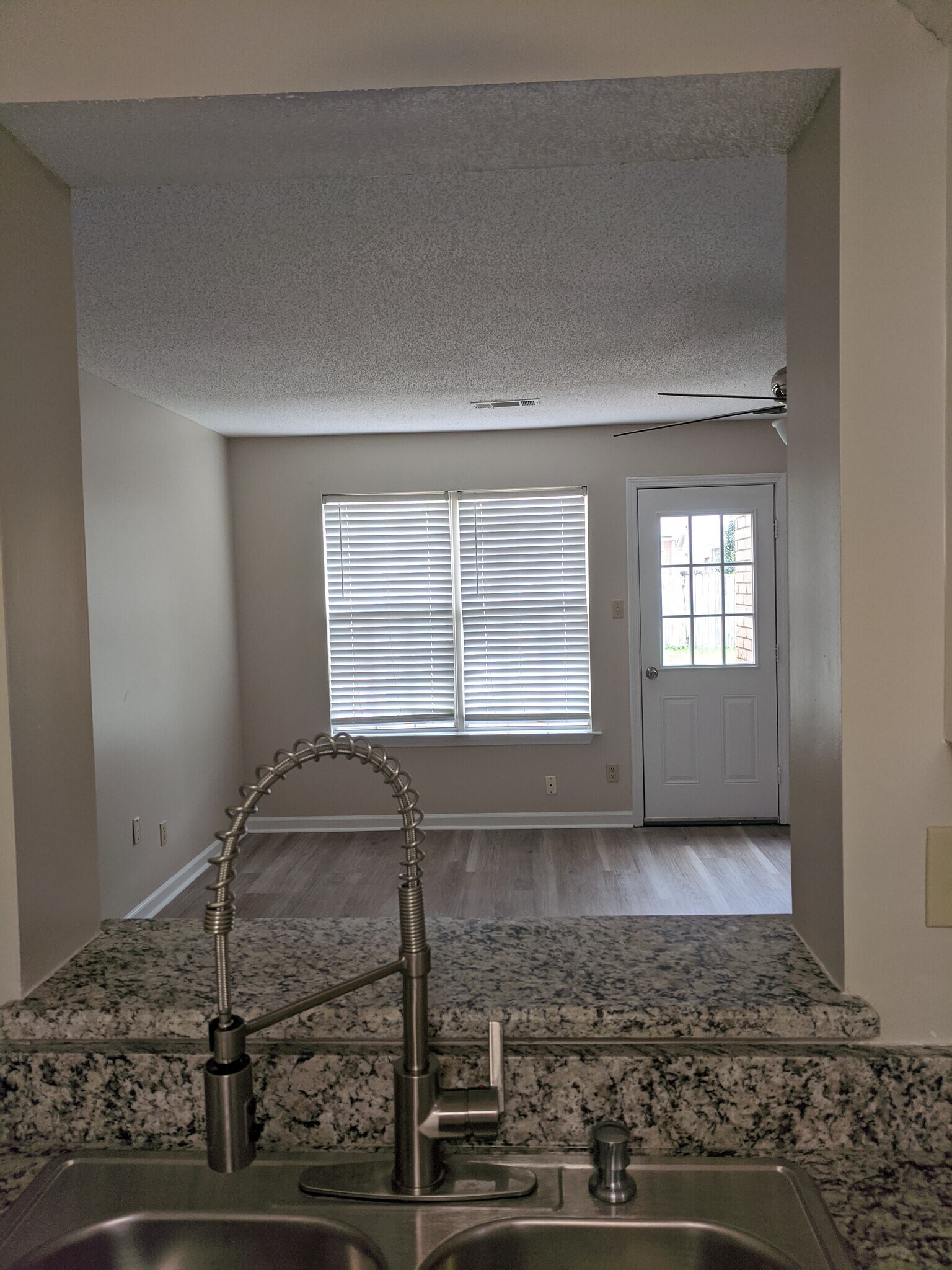 Building Photo - 7746 Shadowland Dr