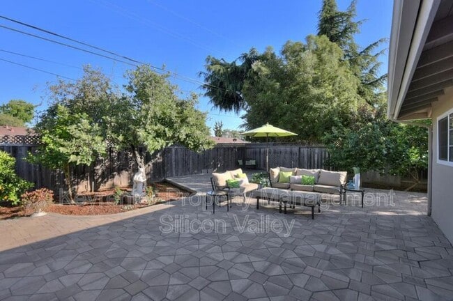 Building Photo - 1534 Constanso Way