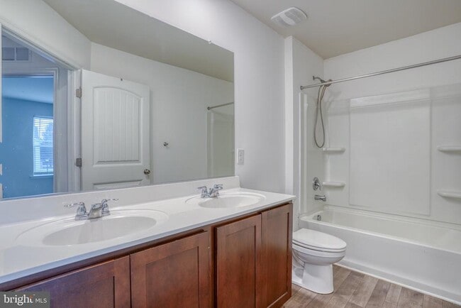 Building Photo - 67 Bostick Ln