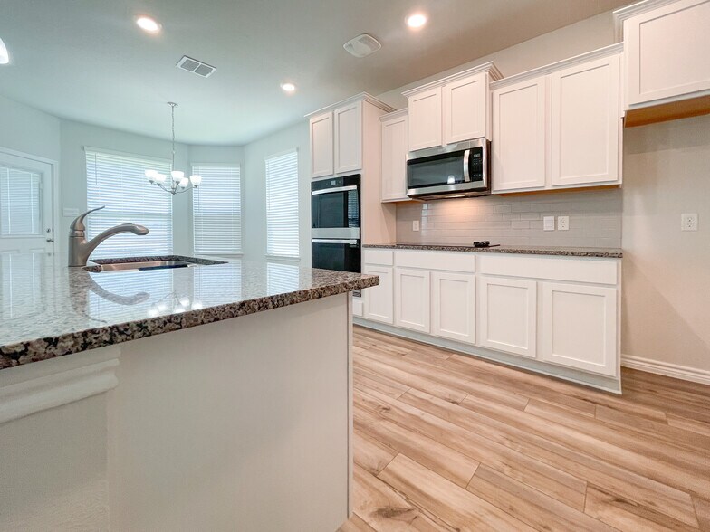 Building Photo - 5700 Foggy Lagoon Dr
