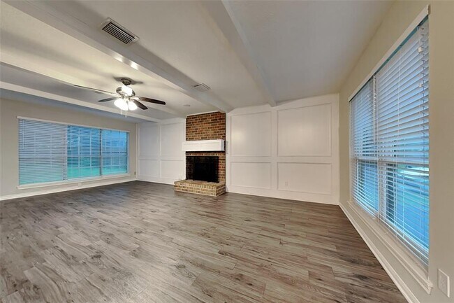 Building Photo - 15318 Sterling Lake Dr