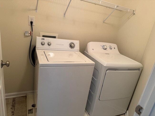 Building Photo - Charming 4br/2.5ba in SE Raleigh, Avail Now!