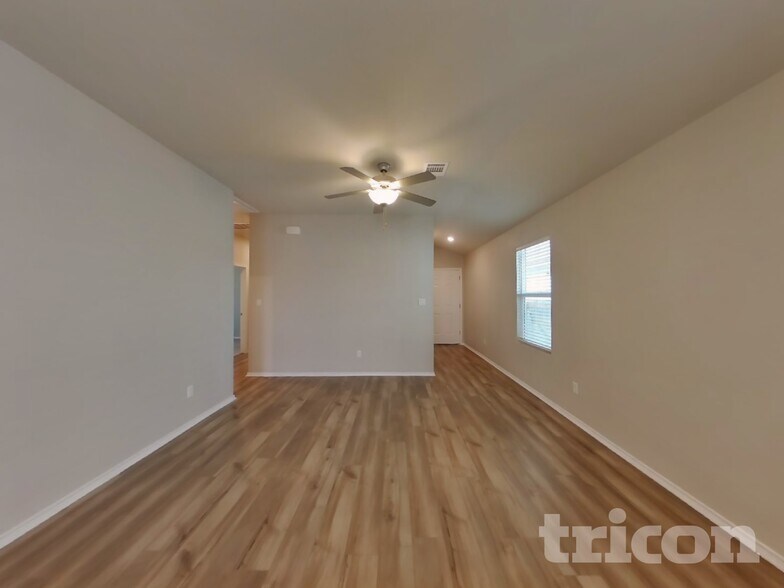 Building Photo - 3521 Stride Ln