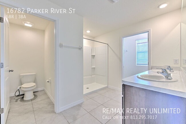 Building Photo - 16782 Parker River St