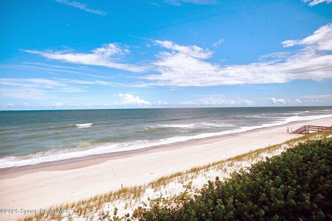 Building Photo - 1045 Jimmy Buffett Mem Hwy