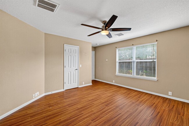 Building Photo - 10306 Nickel Grove Dr