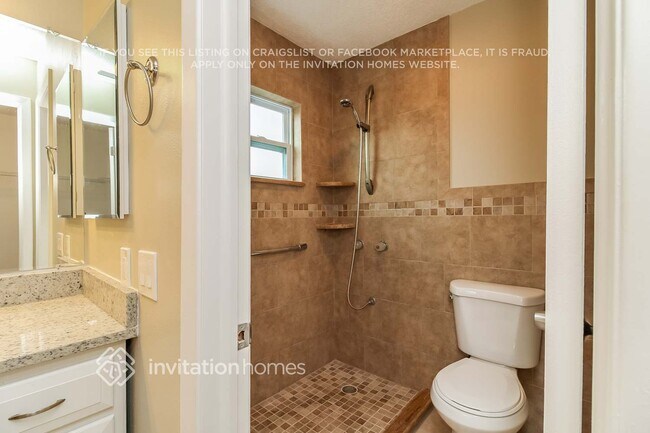 Building Photo - 15103 Southfork Dr