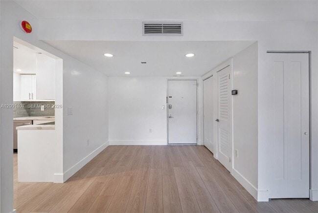 Building Photo - 3582 NE 171 St