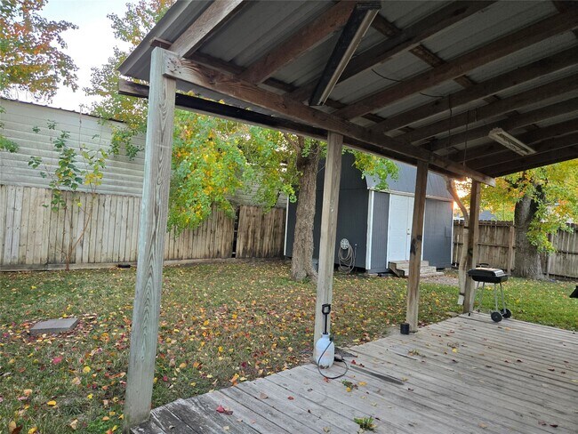 Building Photo - 14548 Gainesville St