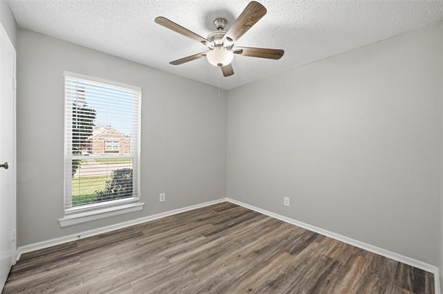 Building Photo - 935 Mapleleaf Ln