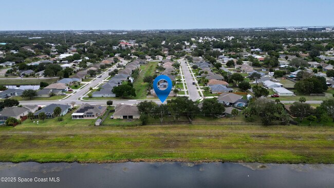 Building Photo - 1936 Gloria Cir